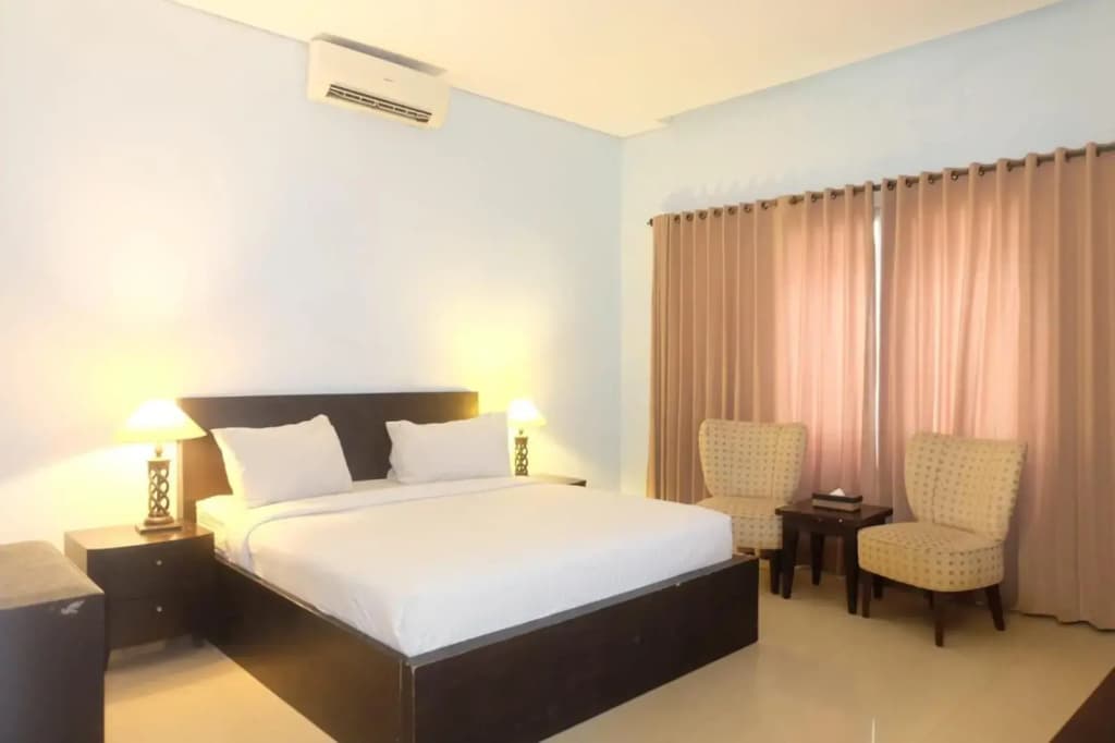 The Radiant Hotel - photo 43