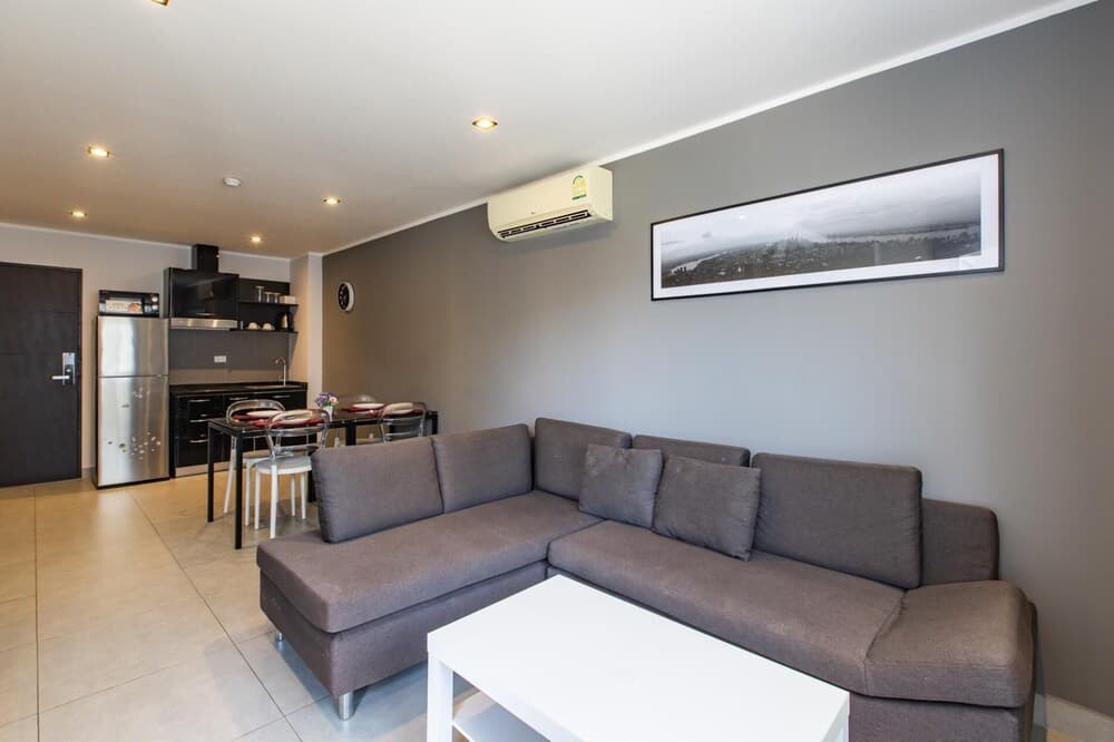 Modern Condo - 1BR T1-201 - photo 15