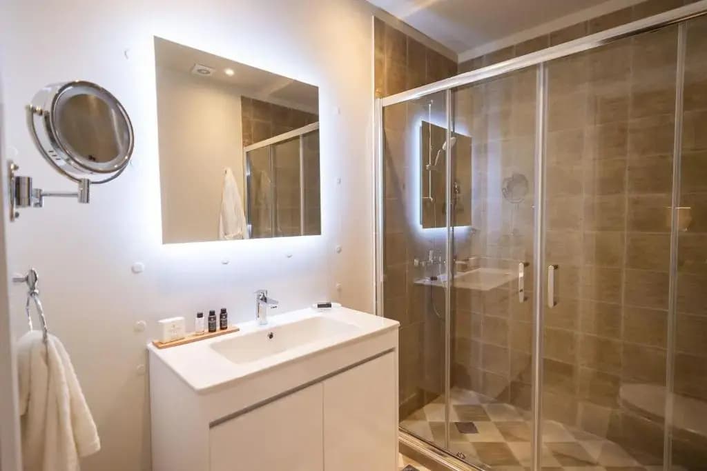 33SolonosSuites - photo 10
