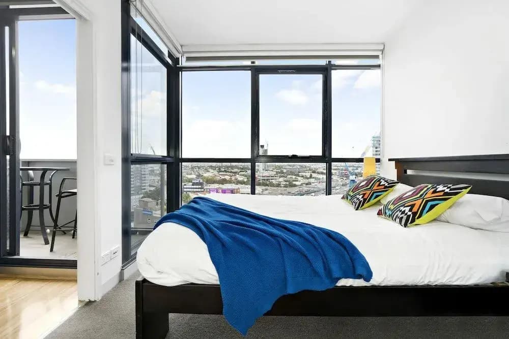 ZEE, 2BDR Southbank Apartment - photo 12