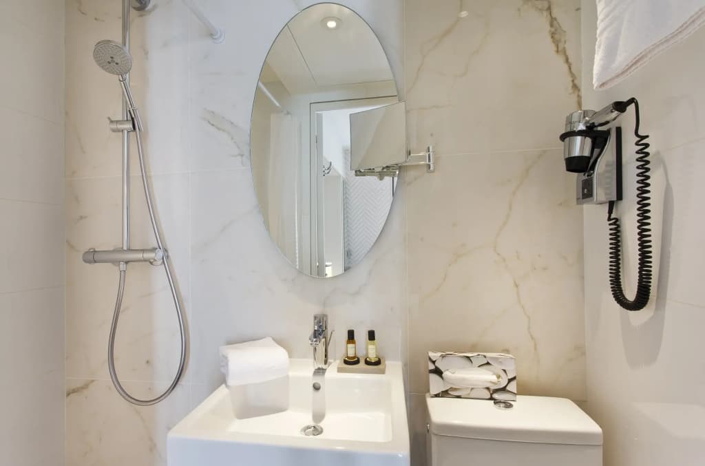 Hotel Longchamp Elysees - photo 21