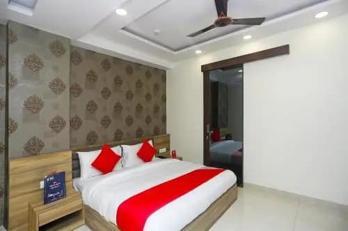 The Garden Side Inn by OYO Rooms - photo 8
