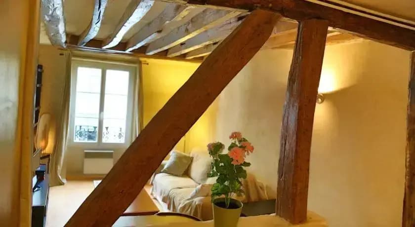 One Bedroom Apartment Near Madeleine - photo 10