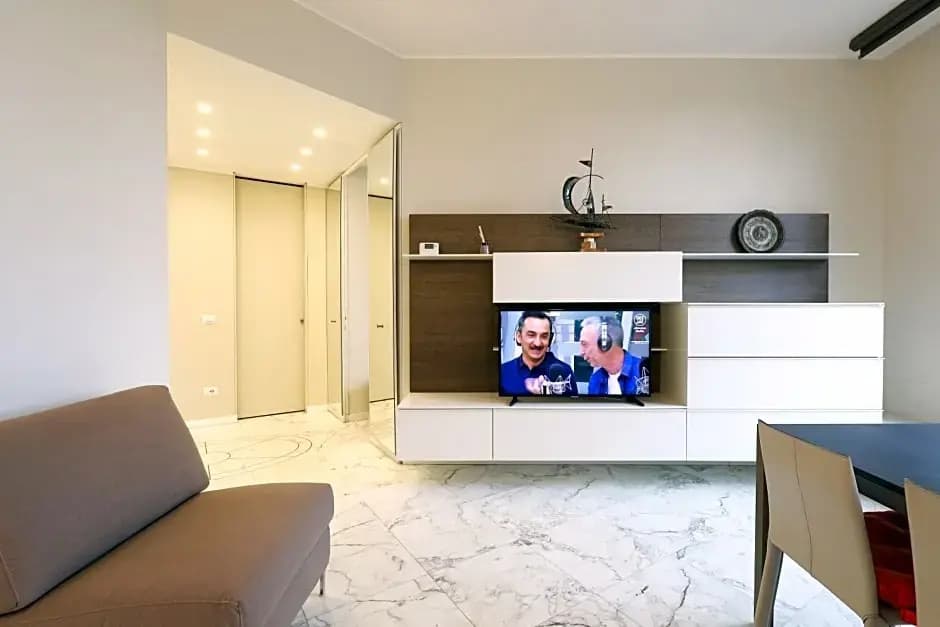 Duomo Luxury Apartment - photo 3