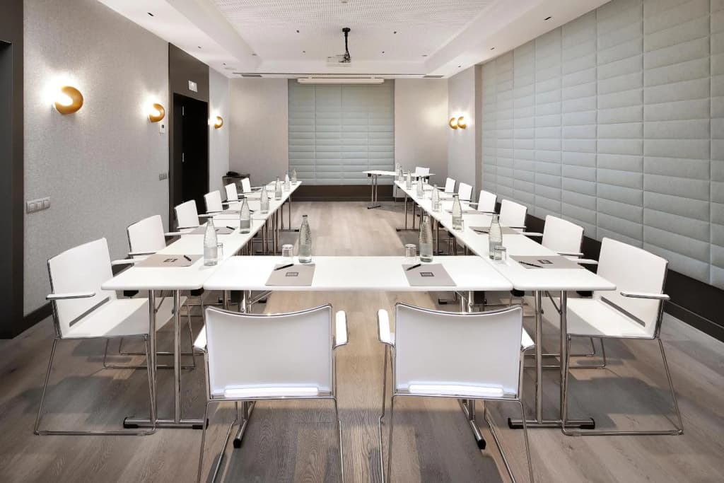 Olivia Plaza Hotel - photo 37