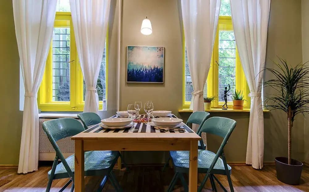 Curry Apartments - photo 3