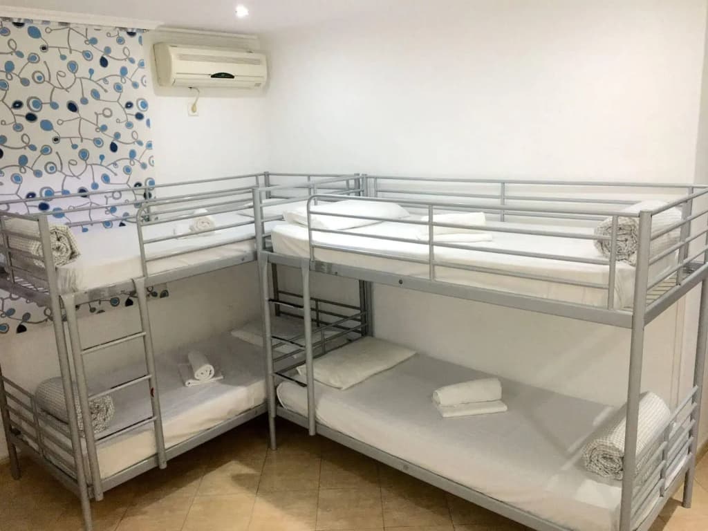 Apartamentos Arguelles - photo 2