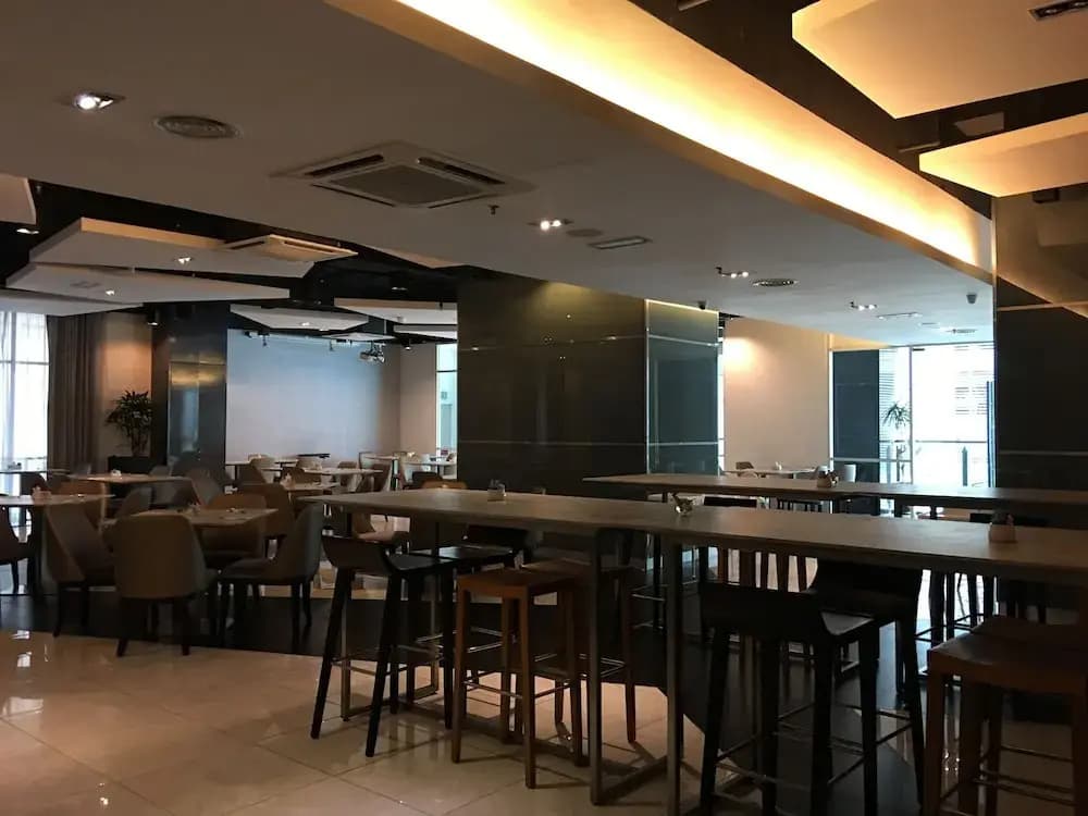 WTE KLCC Suites - photo 28