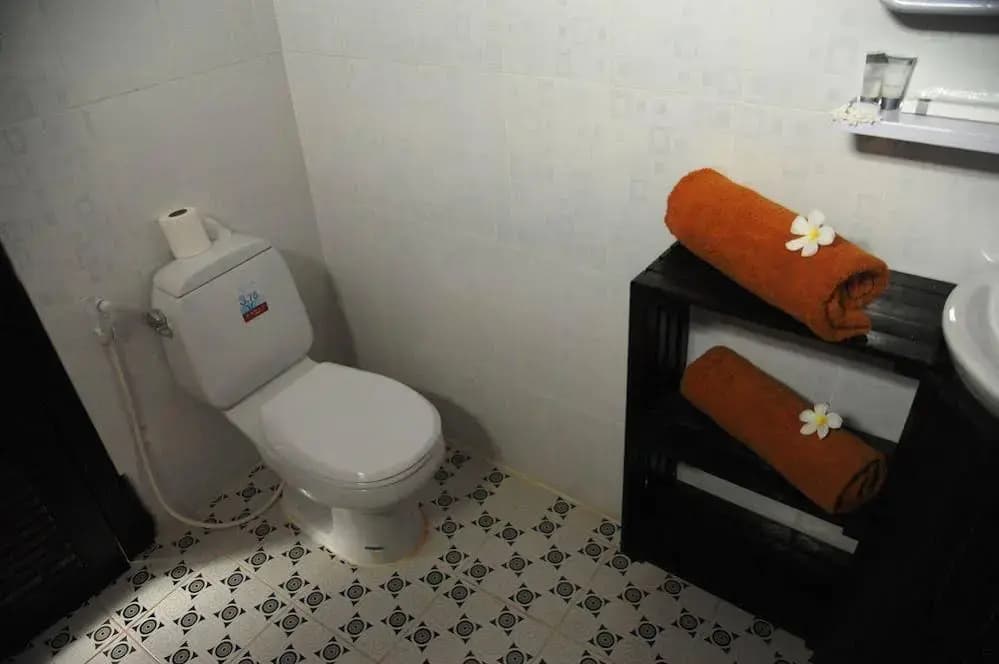 Lotus Central Boutique - photo 9
