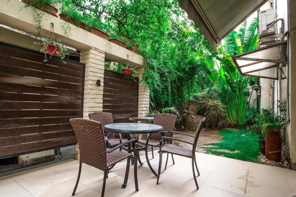 House by Howard - photo 11