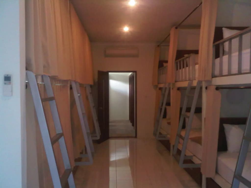 Mirah Hostel - photo 10