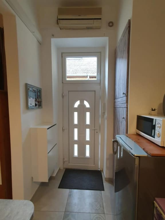 Cozy studio apartment with air condition - photo 10