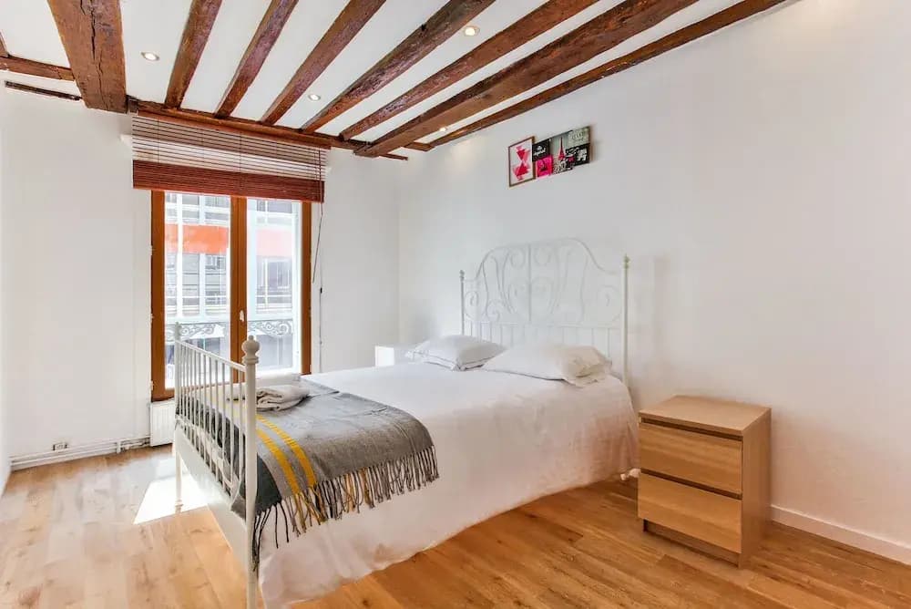 43 - Spacious Parisian Flat of Grands Boulevards - photo 2