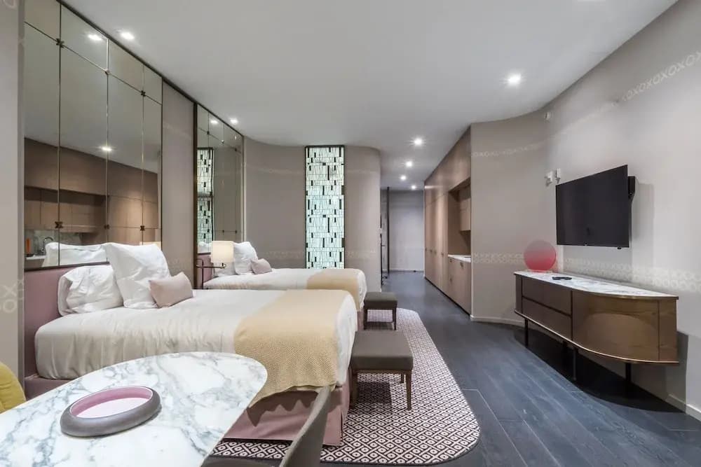 Suites at SLS LUX Brickell managed by CE - photo 5