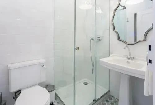 2 Beautiful Suites Upscale Flat Embracing Tejo! - photo 7