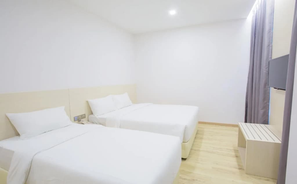 Minimalist Hotel - photo 5