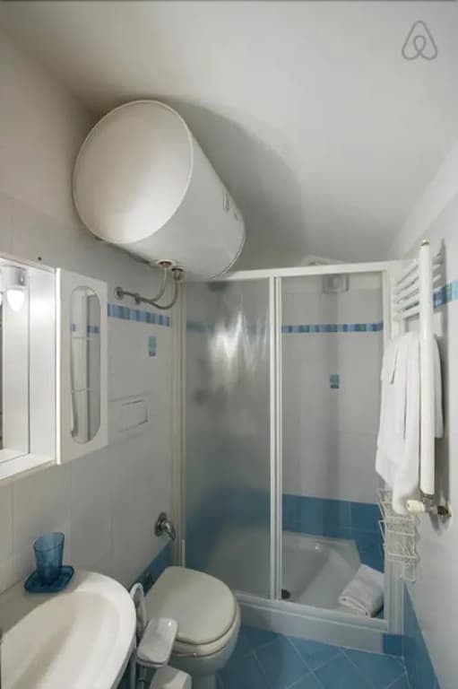 Large and Elegant 3 bed Flat in Central Location! - photo 9