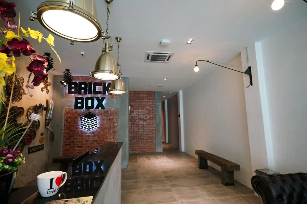 Brick Box Hotel - photo 10