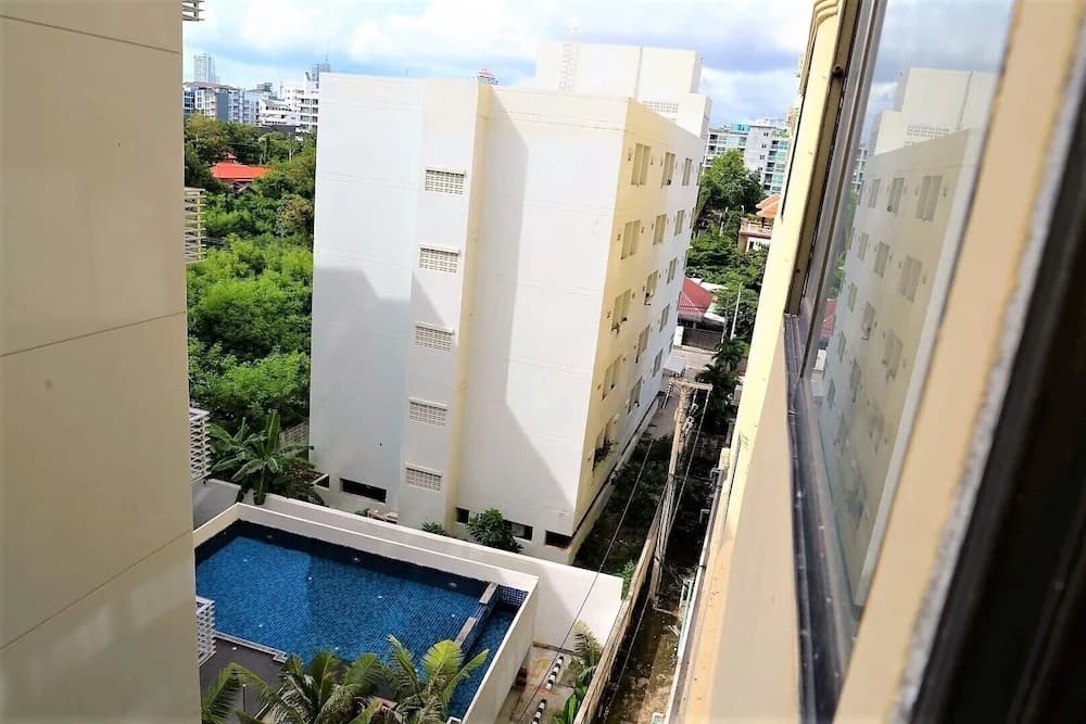 Thepthip Mansion Pratumak - photo 13