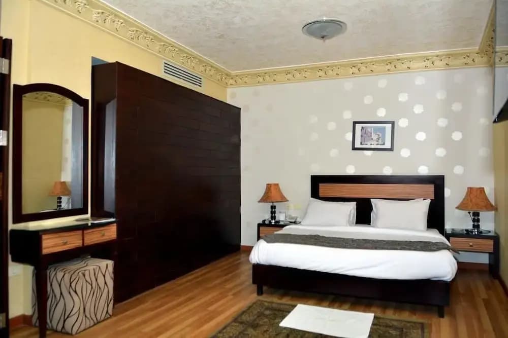 New Lamar Hotel - photo 7