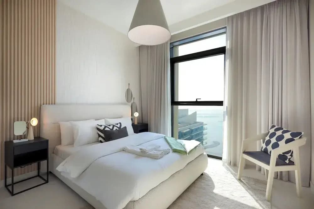 Aya - Exquisite Beachfront 1BR Living in Palm Jumeirah - photo 3