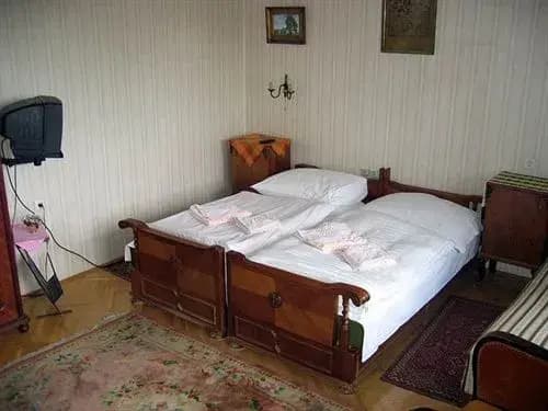 Gardonyi Guesthouse - photo 2