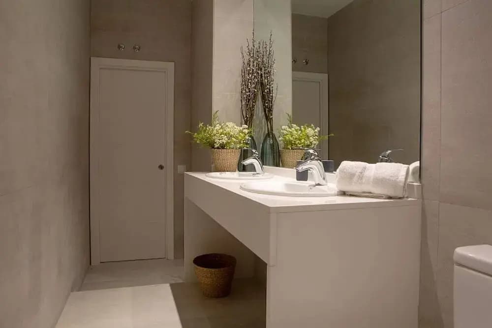 Exquisite & Cozy 4bed/2bath in Madrid Center - photo 8