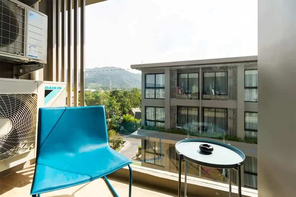 Diamond Condominium By Alexanders - photo 15