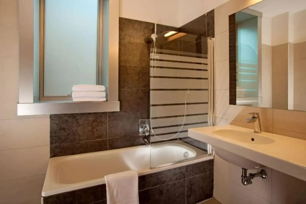 Hotel Artis - photo 9