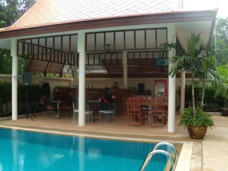Emerald Palace Executive Residences - photo 15