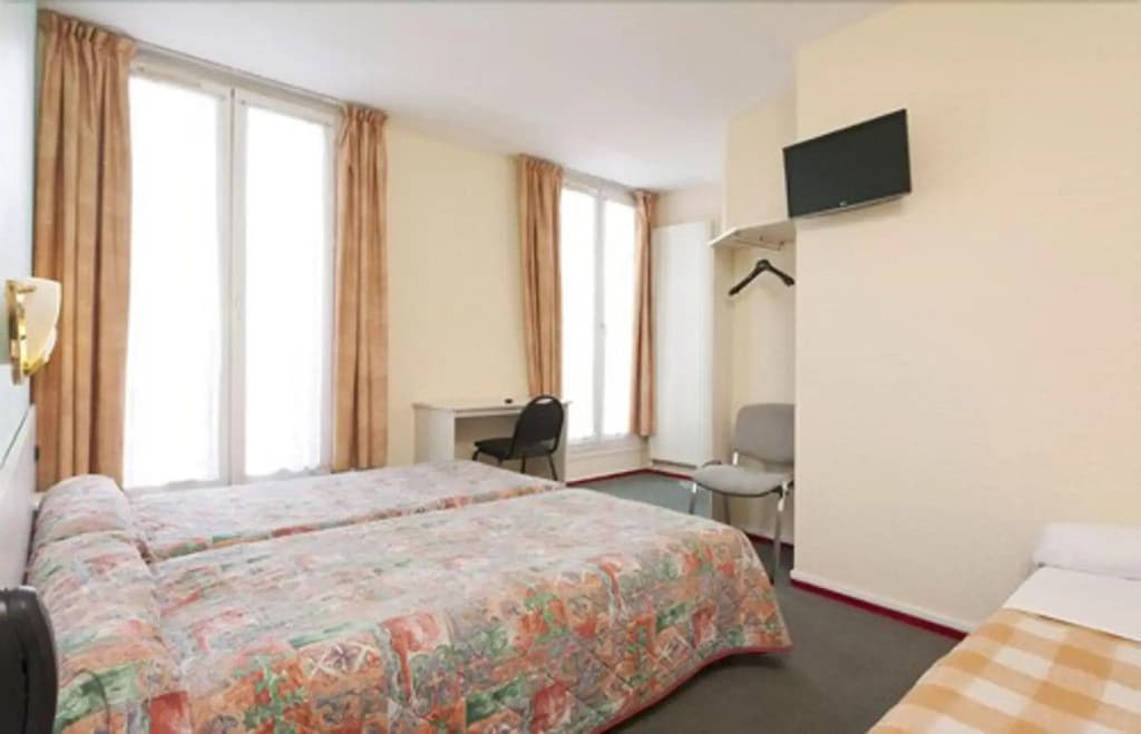 Ferney République Hotel - photo 9