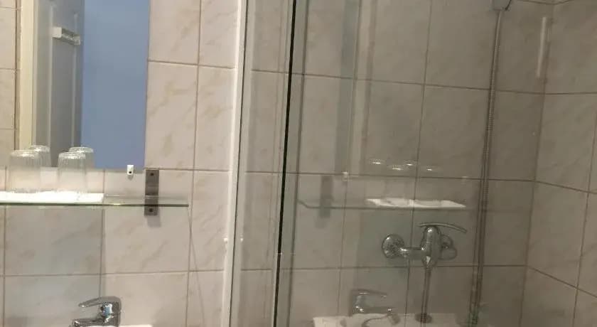 Capital Guesthouse Budapest - photo 9
