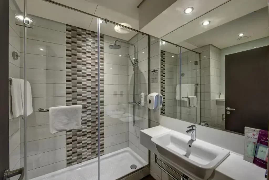 Premier Inn Doha Education City Hotel - photo 9