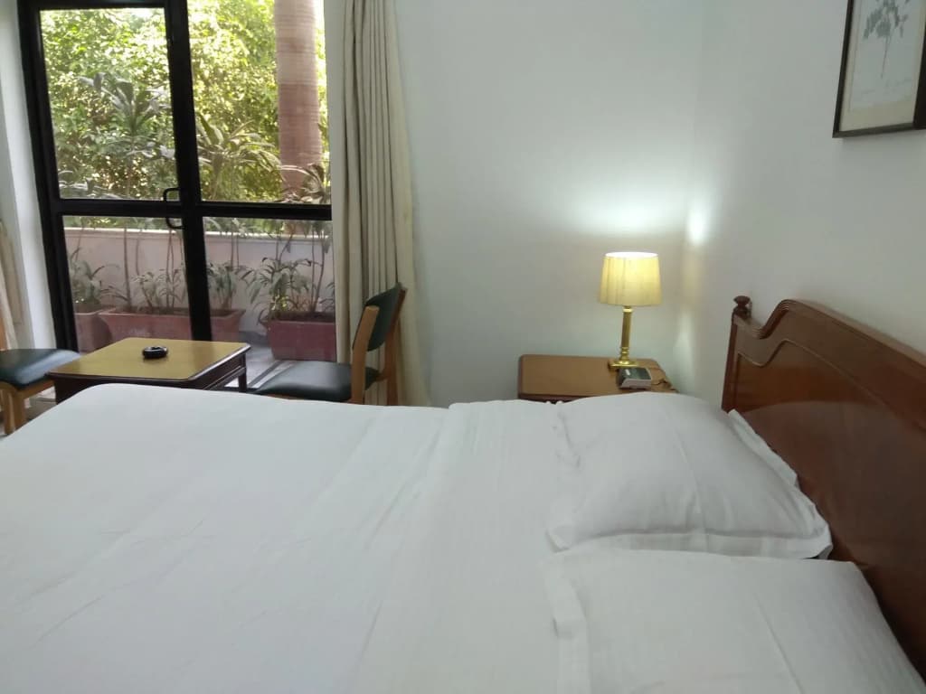 Hotel Palm Greens - photo 4