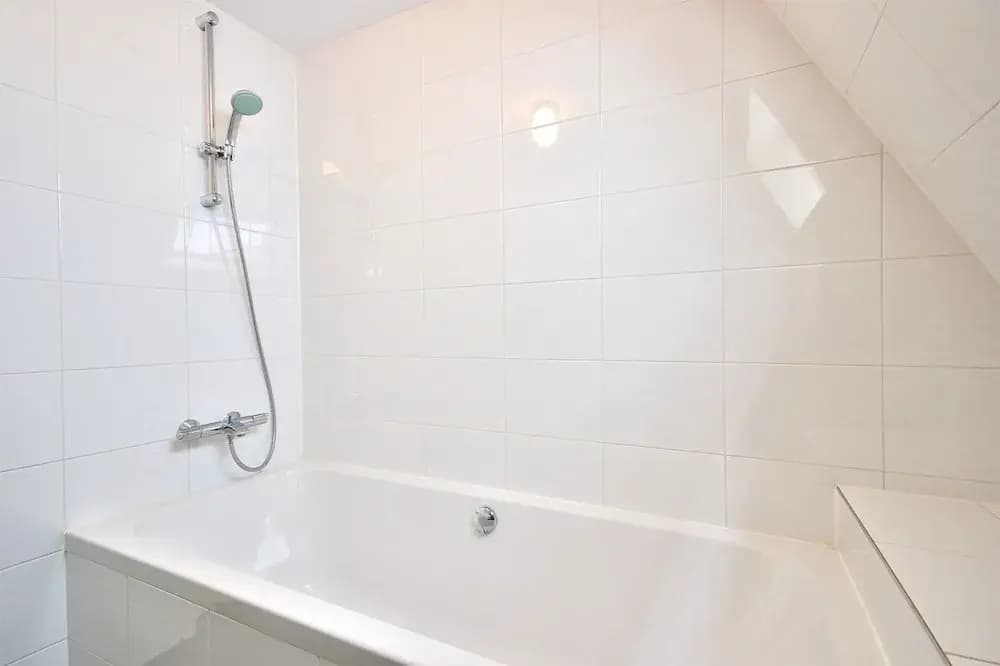 2 Bedroom Apartment In City Centre - photo 6