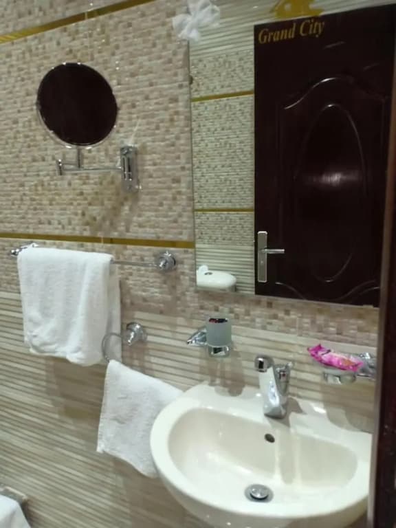 New City Hotel - photo 9