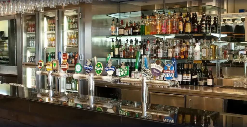 Nightcap at the Ranch Hotel - photo 7