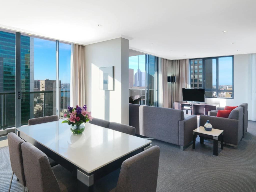 Meriton Suites Pitt Street, Sydney - photo 8