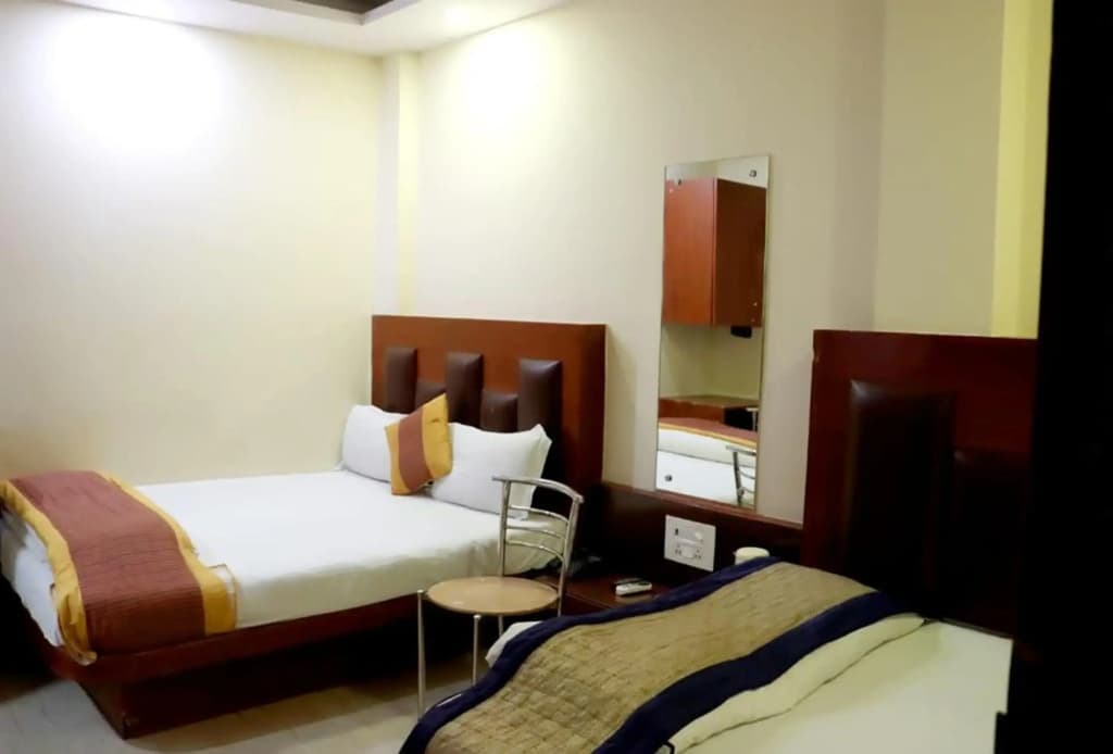 Hotel Prem Deluxe Guest House - photo 6