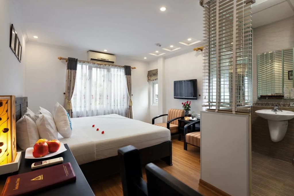 Hanoi Lake View Hotel & Travel - photo 6