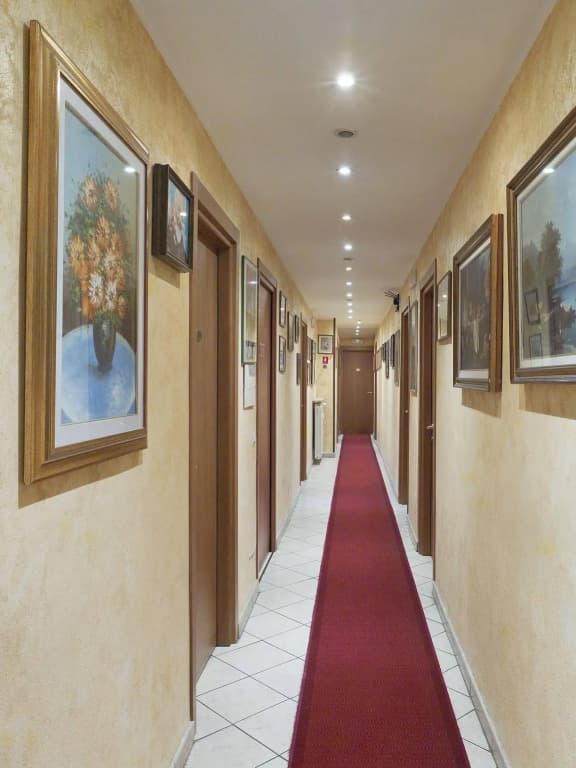 Hotel Arco Romana - photo 15