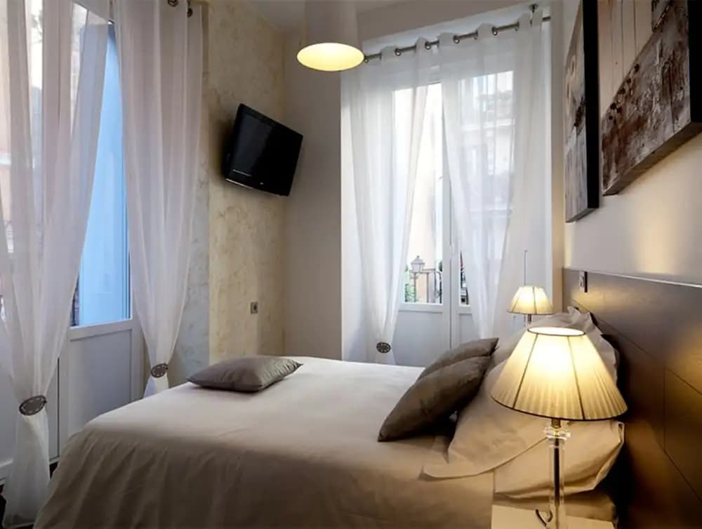 THC Latina Hostel - photo 5