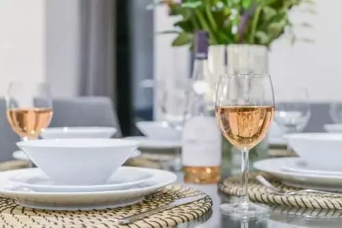 Stunning Ealing Apartment - photo 19