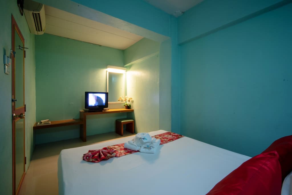 Wild Orchid Villa Bangkok - photo 1