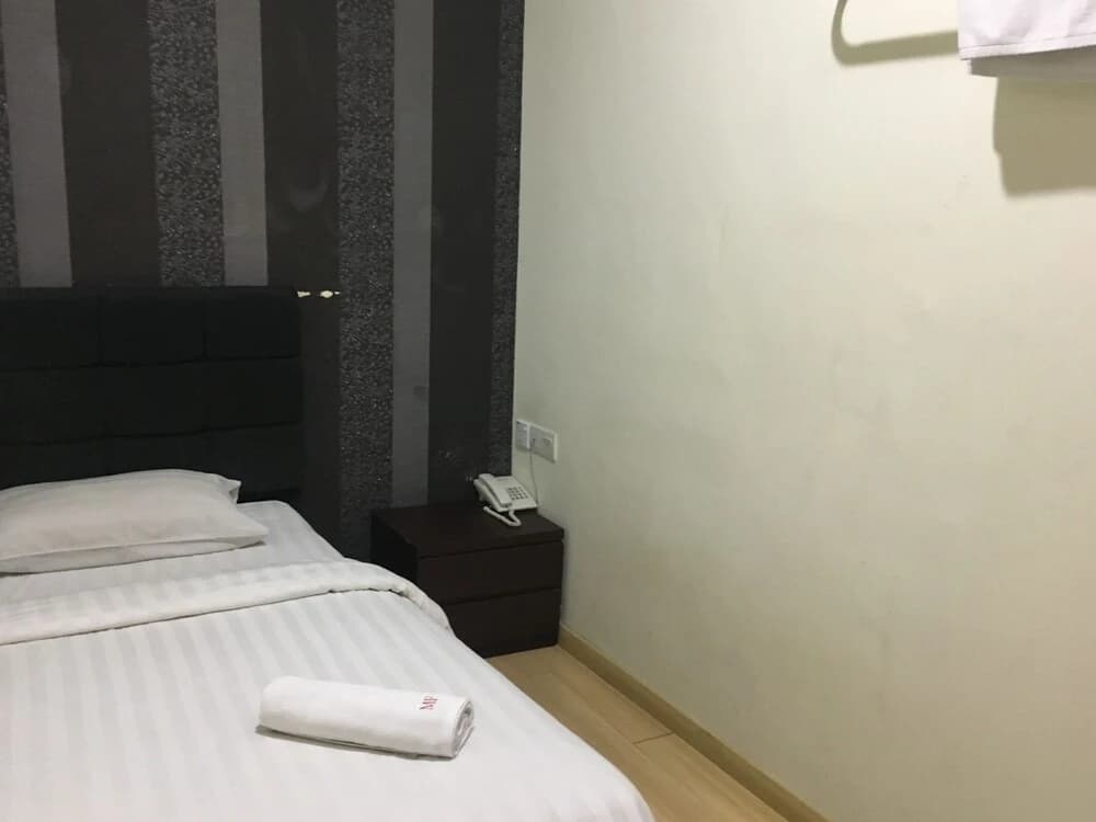 Mf Hotel by OYO Rooms - photo 2