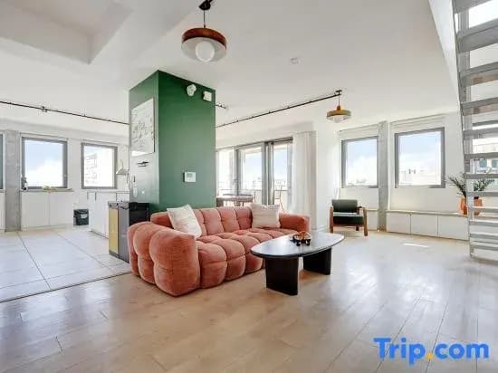 Room 1004 in a premium residence- Sport/laundry - photo 1
