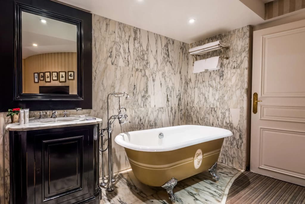 Hôtel Chateaubriand Champs Elysées - photo 8