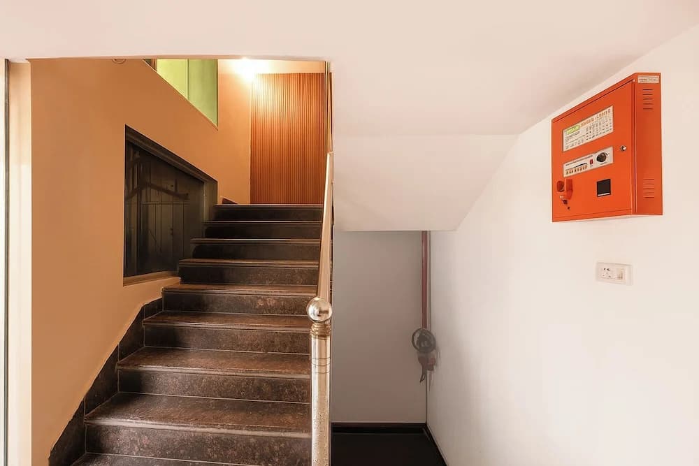 FabHotel Ramhan - Nr. Patel Nagar Metro - photo 11