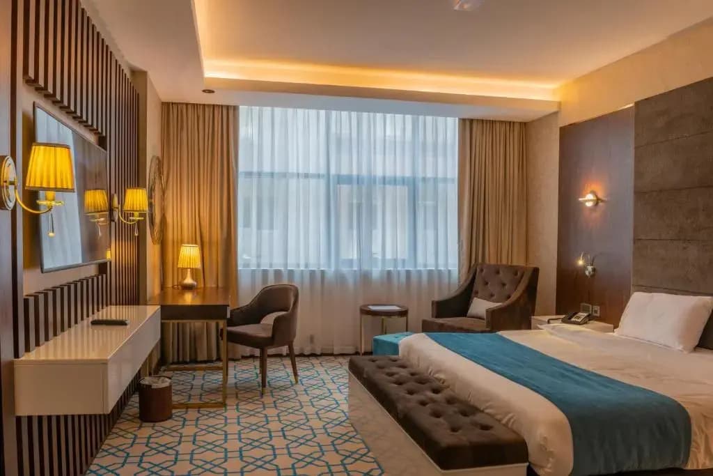 Royal Crown Hotel - photo 5