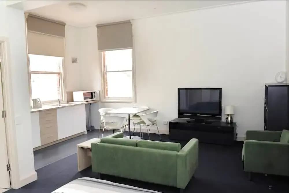 Yarra House Campus Summer Stays - photo 2
